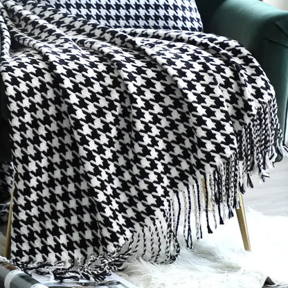 Classic black & white houndstooth throw blanket – living room fringed scarf