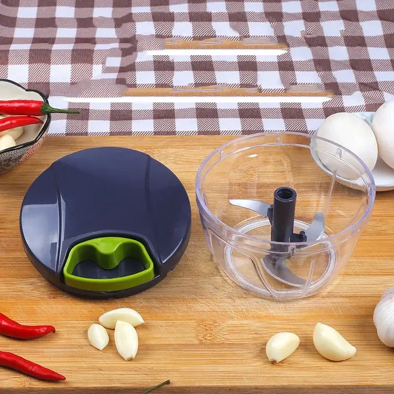 Clear 400ml mini food shredder with 3 blades for kitchen garlic prep