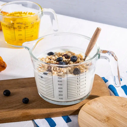 Clear borosilicate glass measuring cup kitchen baking jug