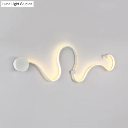 DecorBites™ Contemporary Twist LED Wall Sconce - Black/White - Warm/White Lighting