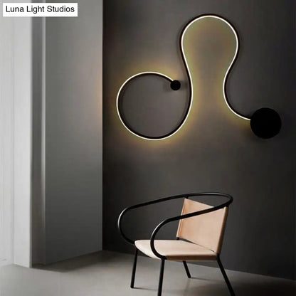 DecorBites™ Contemporary Twist LED Wall Sconce - Black/White - Warm/White Lighting