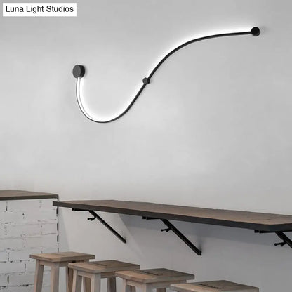 DecorBites™ Contemporary Twist LED Wall Sconce - Black/White - Warm/White Lighting