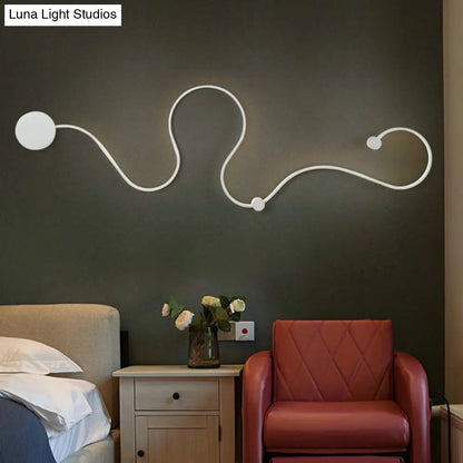 DecorBites™ Contemporary Twist LED Wall Sconce - Black/White - Warm/White Lighting