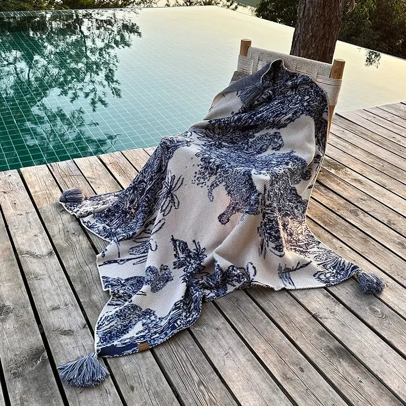 Cozy chinese ink blue & white toile knit blanket – bedroom throw
