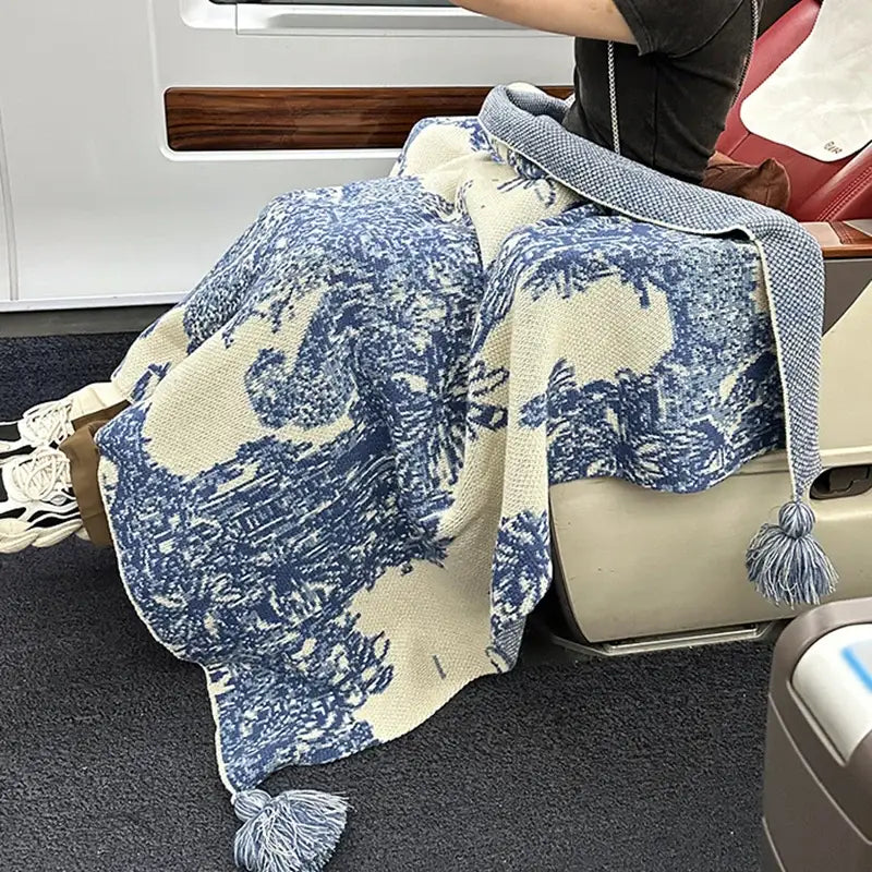 Cozy chinese ink blue & white toile knit blanket – bedroom throw