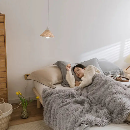 Cozy faux fur throw blanket pink bedroom soft fluffy texture