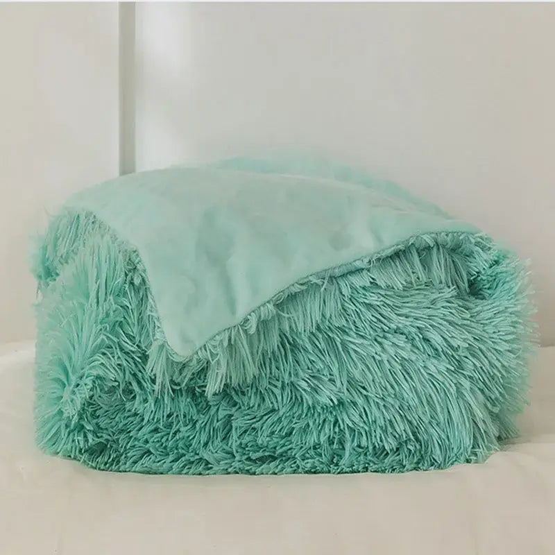 Cozy faux fur throw blanket pink bedroom soft fluffy texture