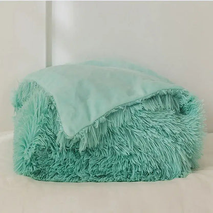 Cozy faux fur throw blanket pink bedroom soft fluffy texture