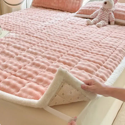 Cozy faux rabbit fur pink & white quilted mattress pad bedroom mat