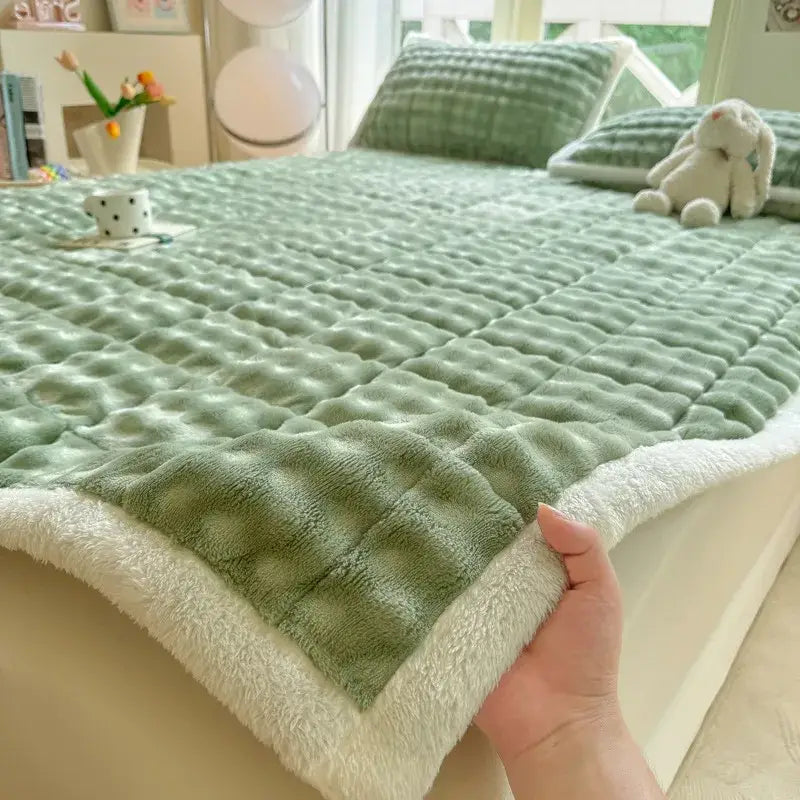Cozy faux rabbit fur pink & white quilted mattress pad bedroom mat