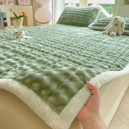 Cozy faux rabbit fur pink & white quilted mattress pad bedroom mat