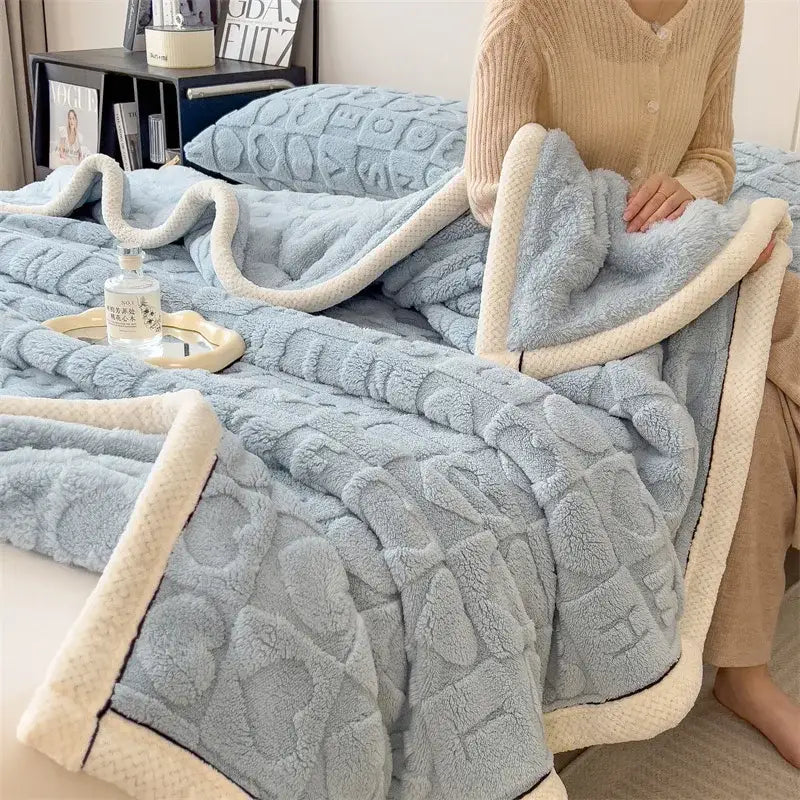 Cozy jacquard taffeta blue & cream flannel nap blanket bedroom comforter