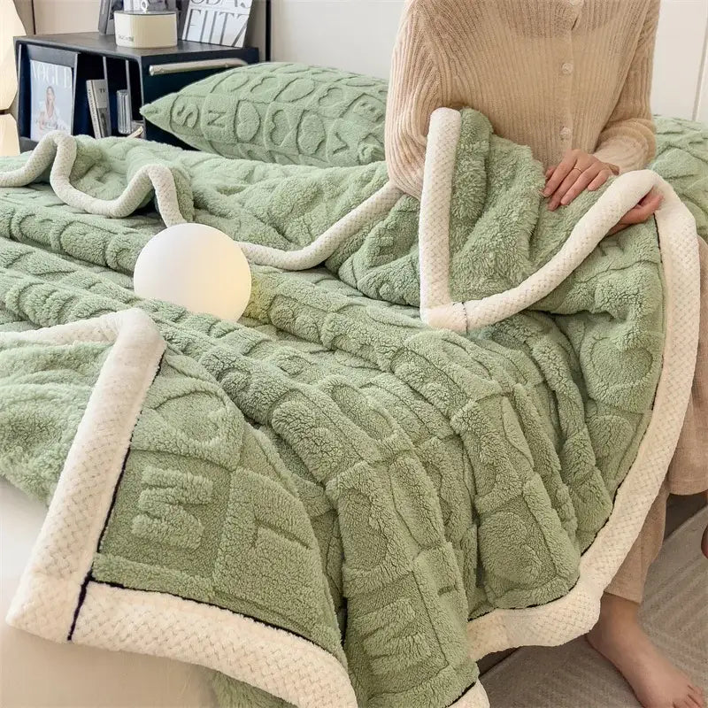 Cozy jacquard taffeta blue & cream flannel nap blanket bedroom comforter