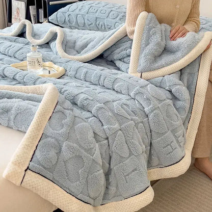Cozy jacquard taffeta blue & cream flannel nap blanket bedroom comforter