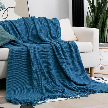 Cozy knitted sofa blanket with tassels – living room textured throw