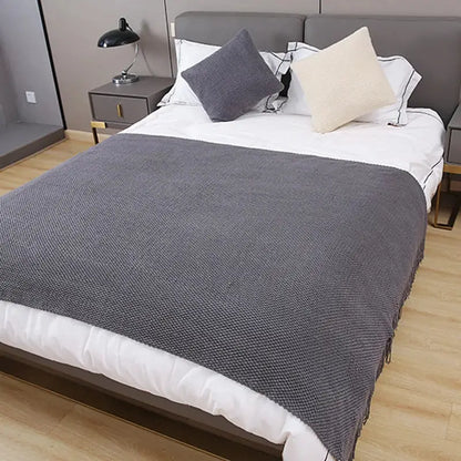 Cozy knitted sofa blanket with tassels – living room textured throw