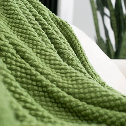 Cozy knitted sofa blanket with tassels – living room textured throw