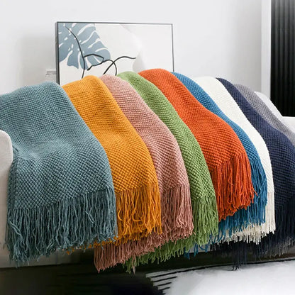 Cozy knitted sofa blanket with tassels – living room textured throw