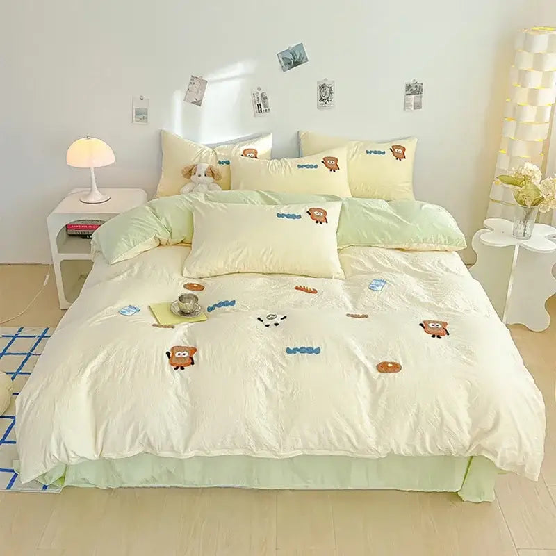 Cream cartoon embroidery jacquard comforter set bedroom bed linen