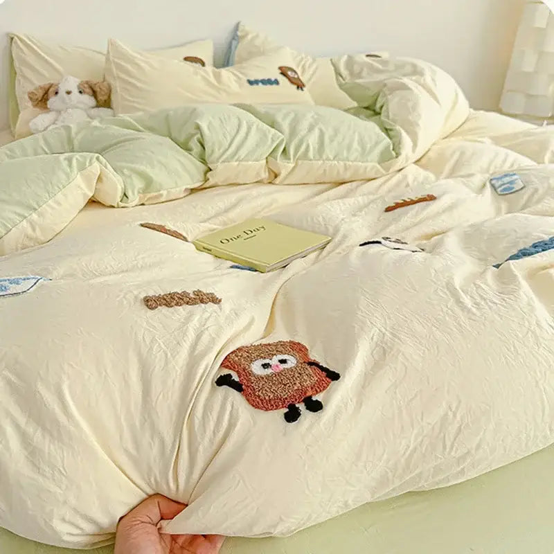 Cream cartoon embroidery jacquard comforter set bedroom bed linen