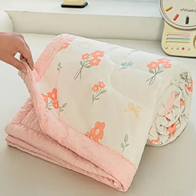 Cream cartoon pattern summer quilt – bedroom soft duck comforter
