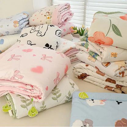 Cream cartoon pattern summer quilt – bedroom soft duck comforter