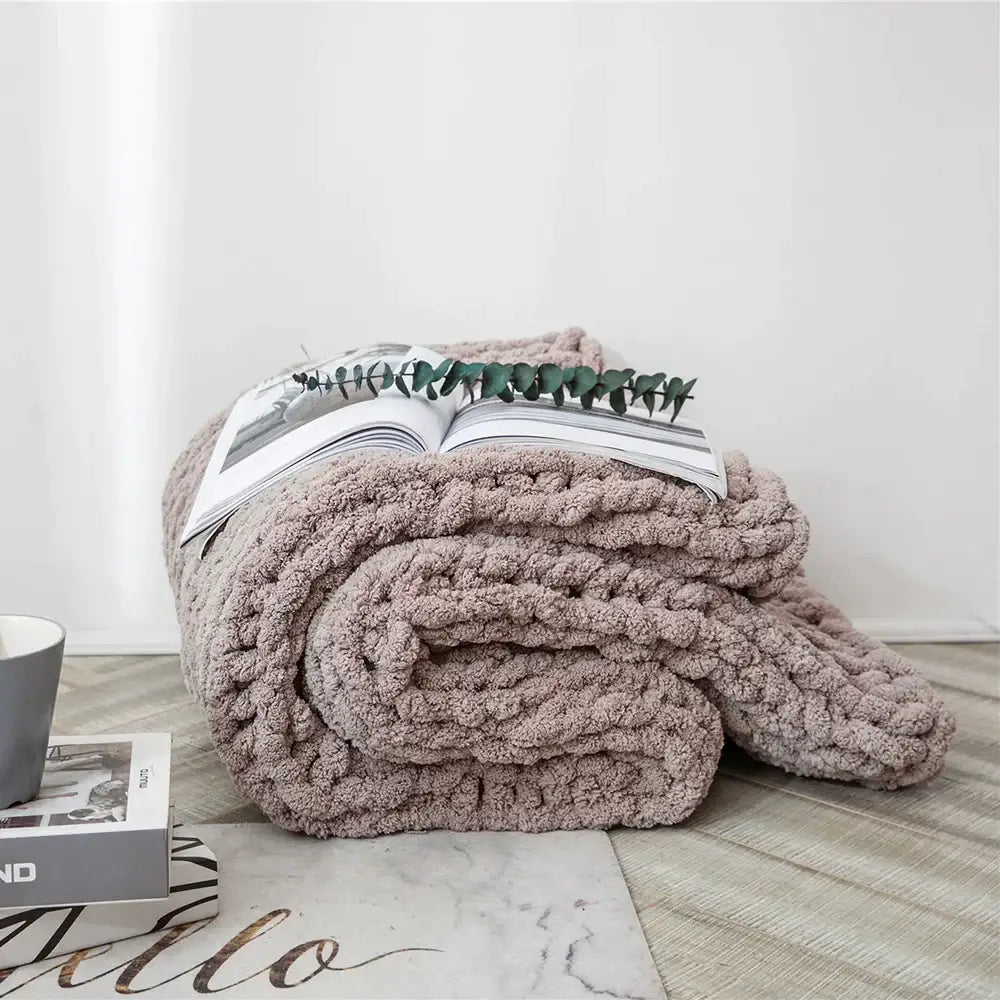 Cream cozy chenille chunky knit blanket bedroom throw