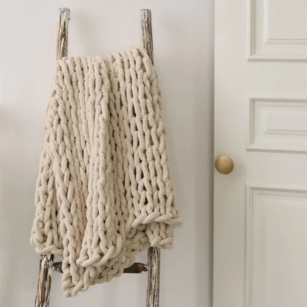 Cream cozy chenille chunky knit blanket bedroom throw