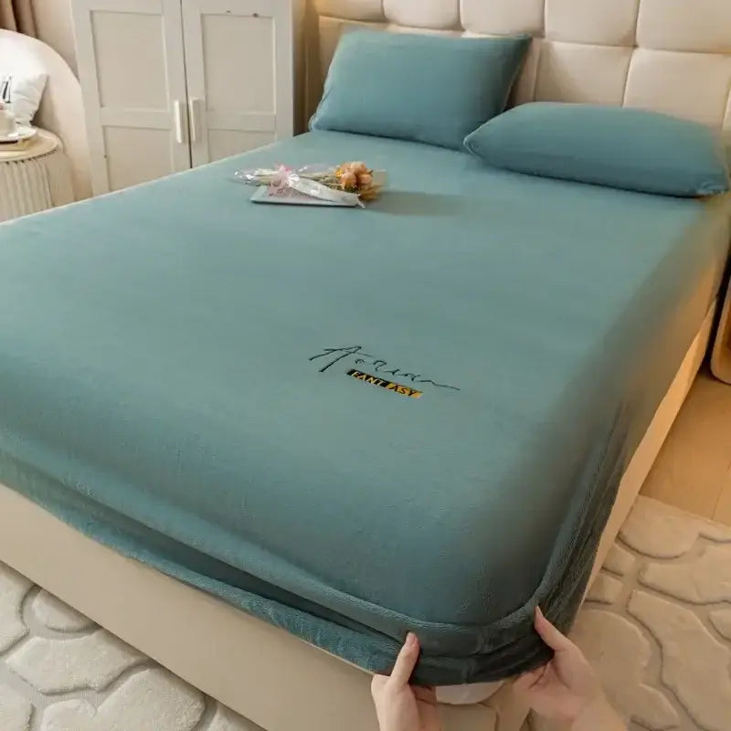 Cream embroidered cozy velvet fitted sheet bedroom bed cover