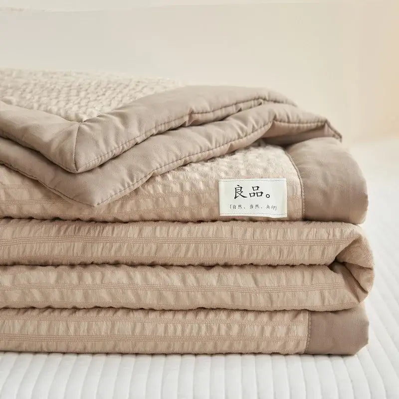 Cream textured ice cream air bubble summer quilt bedroom blanket