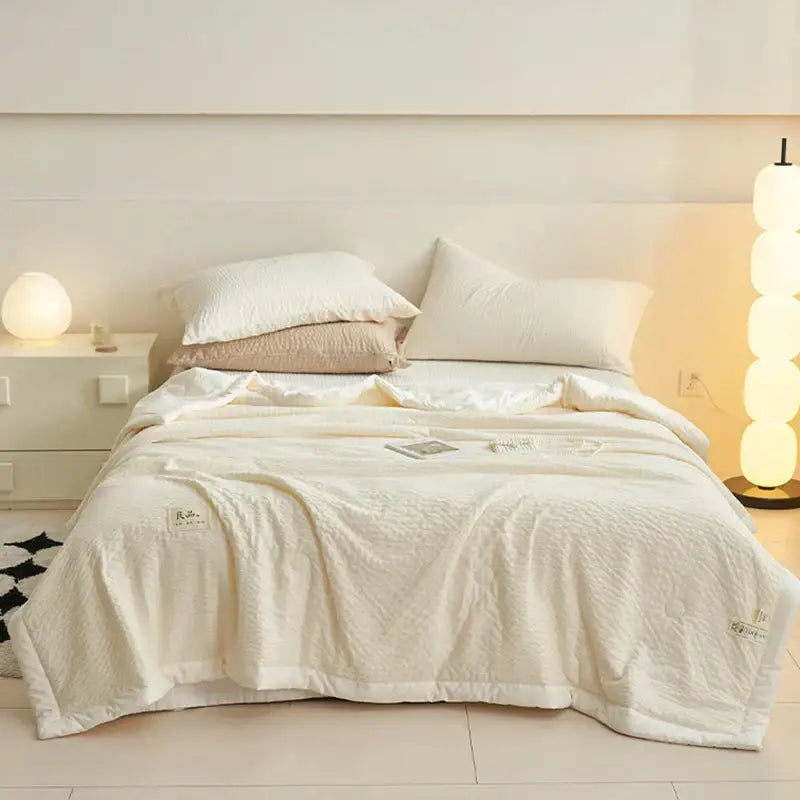 Cream textured ice cream air bubble summer quilt bedroom blanket