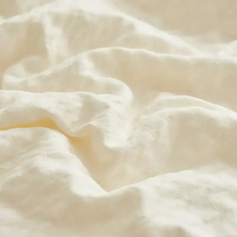 Cream textured ice cream air bubble summer quilt bedroom blanket