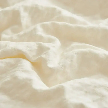 Cream textured ice cream air bubble summer quilt bedroom blanket