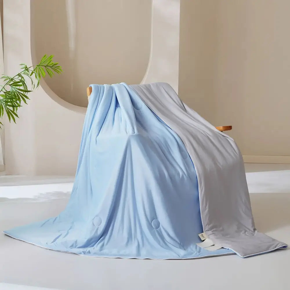Creamy white & mint green ice cream silk quilt bedroom blanket