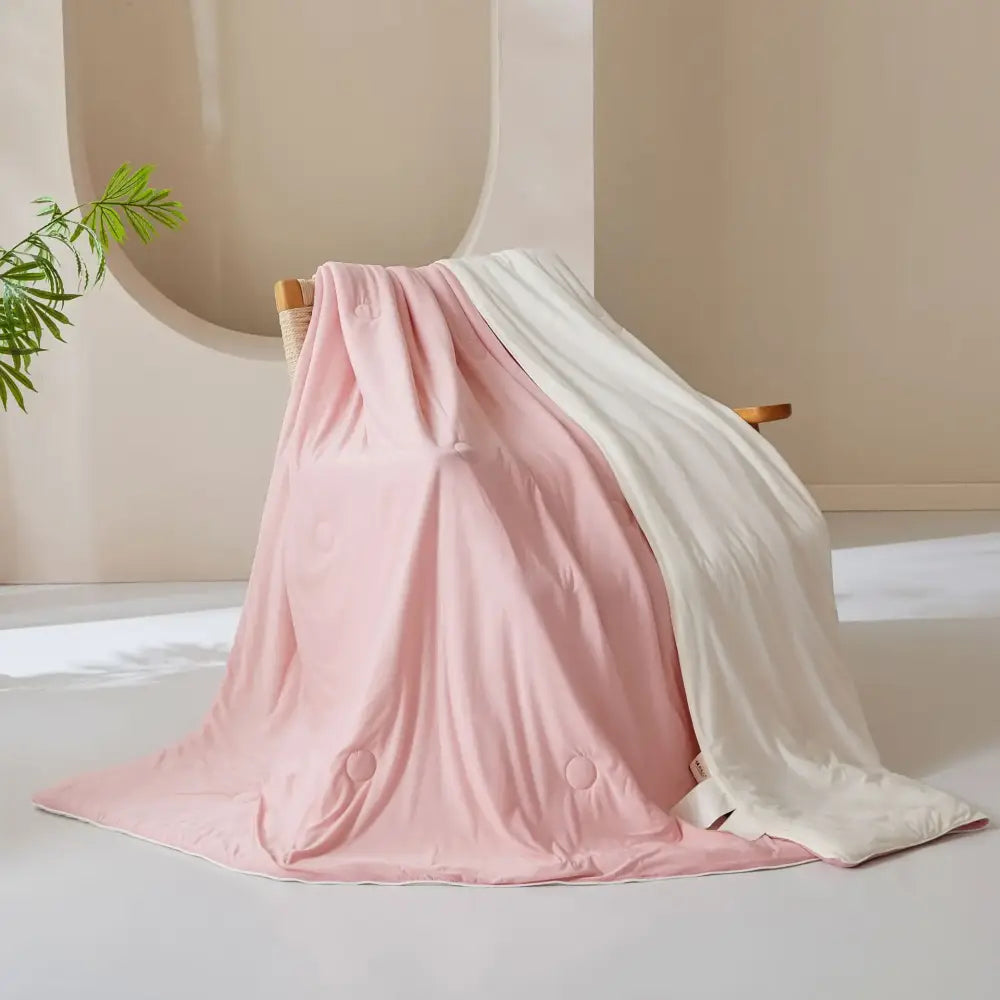 Creamy white & mint green ice cream silk quilt bedroom blanket