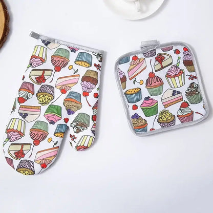 Cupcake print cotton kitchen baking gloves and pot holder set