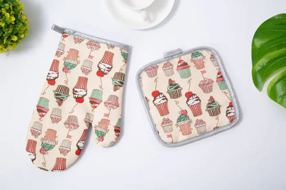Cupcake print cotton kitchen baking gloves and pot holder set