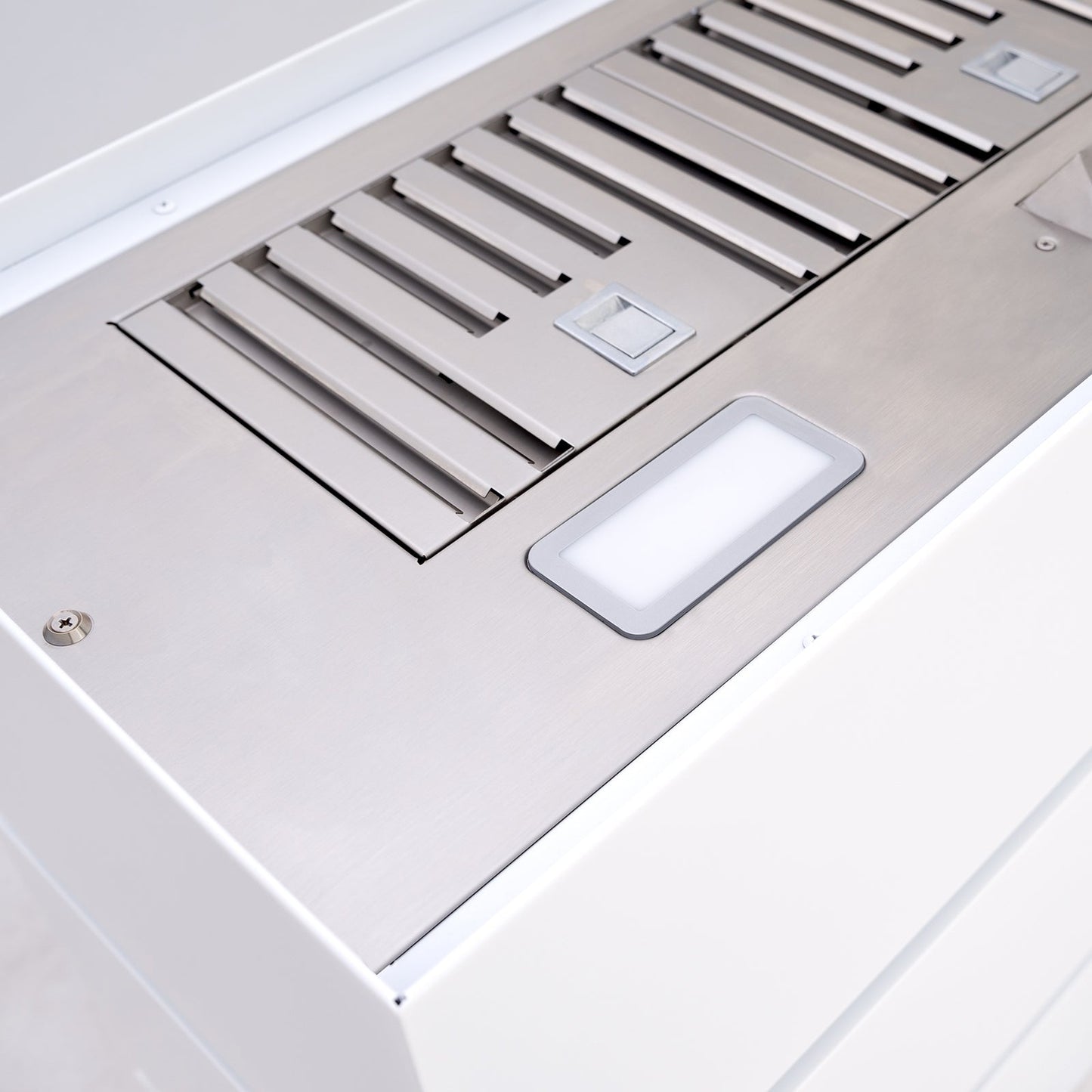 Akicon 36" Stainless Steel Wall Mount Range Hood, 3 Stacks Kitchen Hood with 600 CFM Vent Motor