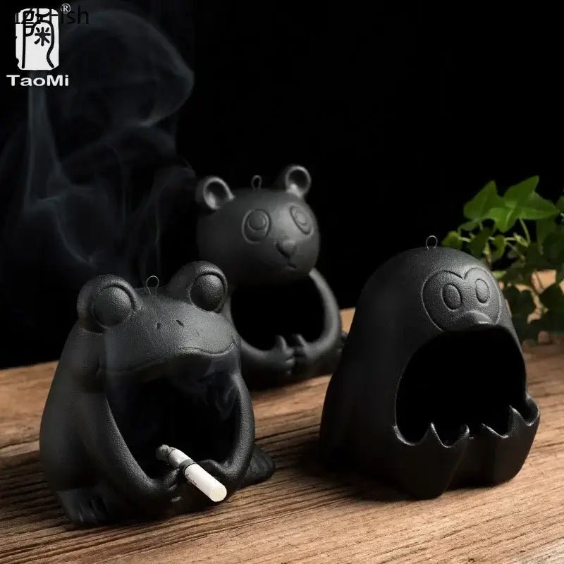 Cute black and gold cartoon animal ceramic ashtray living room decor