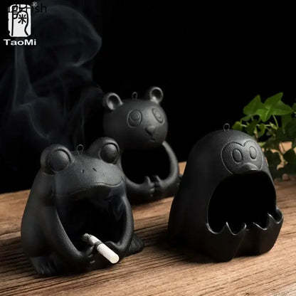 Cute black and gold cartoon animal ceramic ashtray living room decor