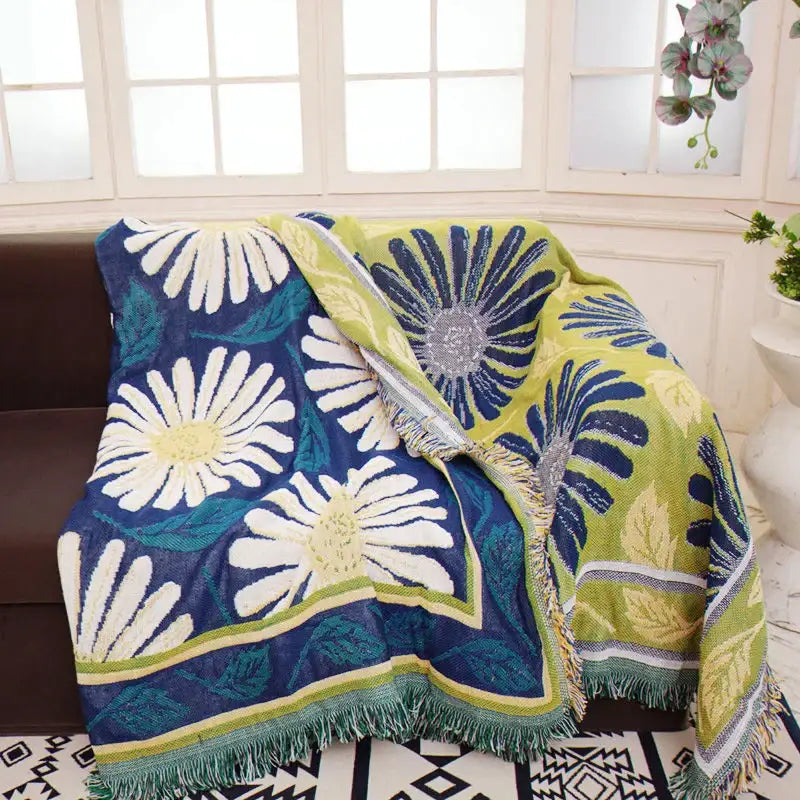 Daisy flower knitted blanket navy & white living room throw