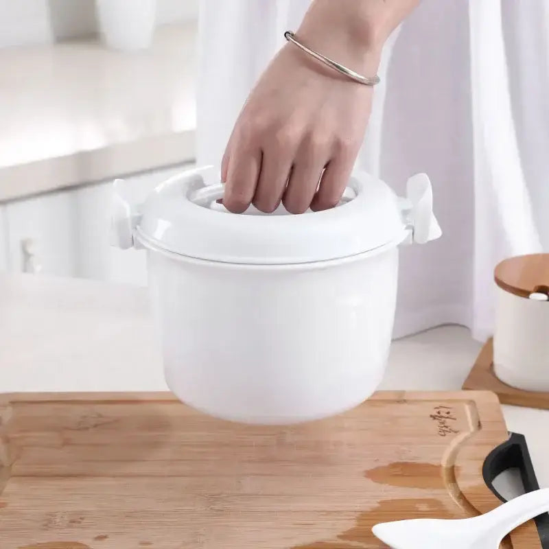 White 6-in-1 cooking pot for kitchen microwave rice and pasta