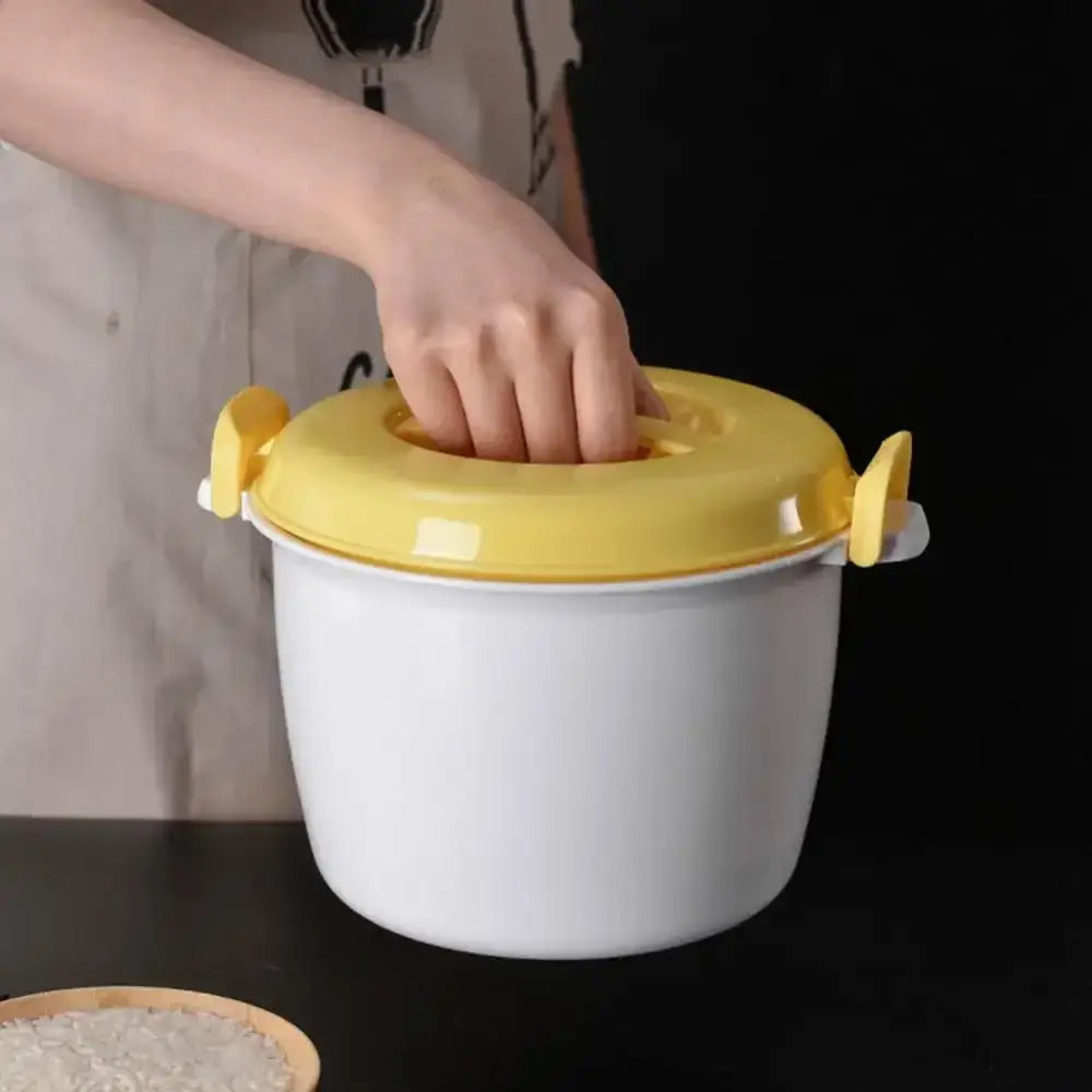 White 6-in-1 cooking pot for kitchen microwave rice and pasta