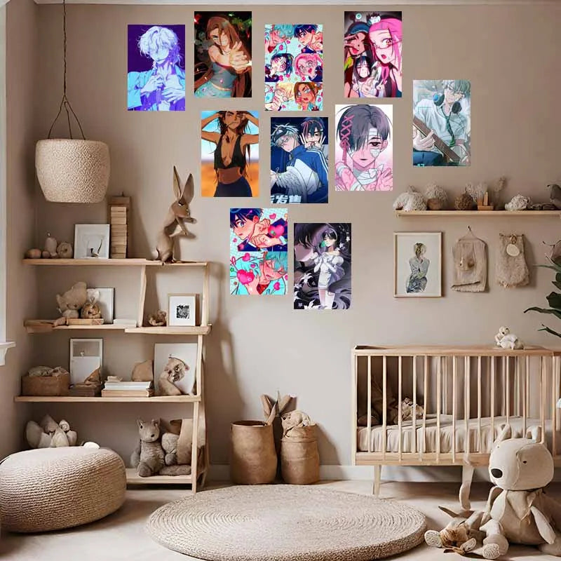 DecorBites™ Alien Anime Photo Cards Collage Set