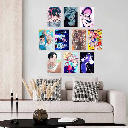 DecorBites™ Alien Anime Photo Cards Collage Set