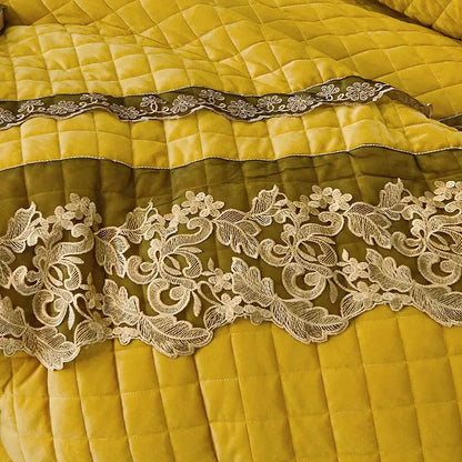 Black gold luxury crystal velvet bedding set bedroom quilted lace