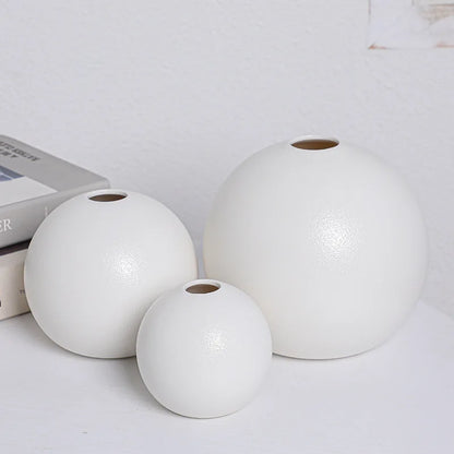 DecorBites™ Black & White Ceramic Round Vase