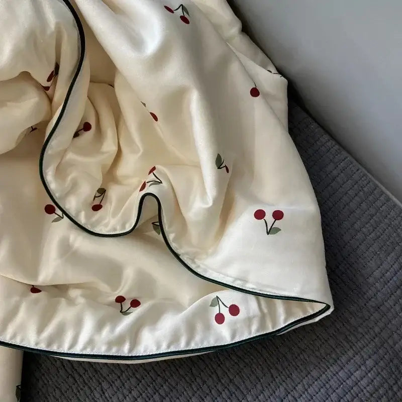 Off white cherry lyocell fiber cooling blanket bedroom quilt