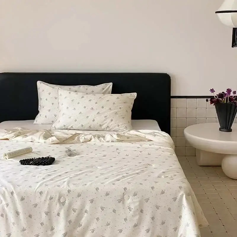 Off white cherry lyocell fiber cooling blanket bedroom quilt