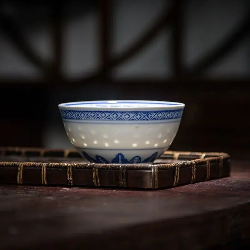 Traditional blue and white chinese orchid dragon bowl dining room cup